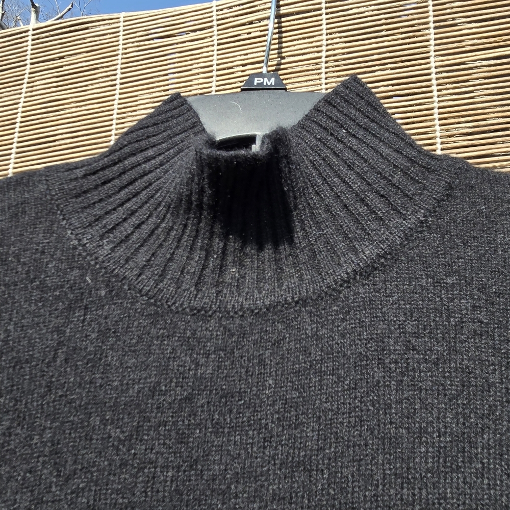 Amicale Cashmere Funnel Neck Cashmere Poncho Black - Picture 5 of 9